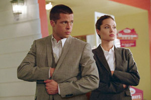 Angelina Jolie prohíbe a Brad Pitt visitar a un vidente