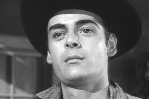 Brian G. Hutton, experto en filmes bélicos con Clint Eastwood