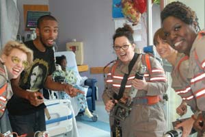 Las cazafantasmas visitan un hospital infantil