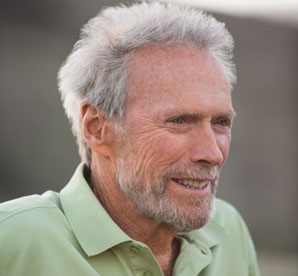 Clint Eastwood “dispara” contra Michael Moore Clint Eastwood “dispara” contra Michael Moore