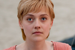 El cerebro ardiente de Dakota Fanning y Charlize Theron