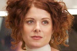 Debra Messing será la protagonista de la versión americana de "Los misterios de Laura"