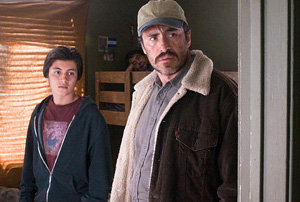 Demián Bichir se pasa a los coches 'tuneados' tras la cancelación de "The Bridge"