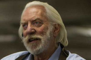 Donald Sutherland toma como becario a uno de los chicos de "El corredor del laberinto"