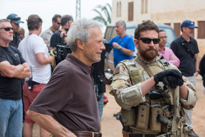 Clint Eastwood apunta y da en el blanco con "El francotirador"