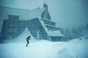 Elijah Wood y Simon Pegg convertirán el hotel de "El resplandor" en un estudio y museo del terror