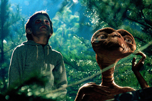 Cuando fuimos a ver “E.T.” en 1982 lo menos marciano era... ¡el extraterrestre!