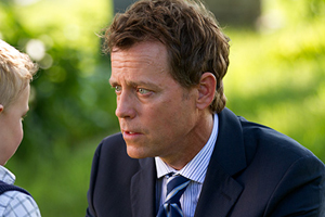 Greg Kinnear, Djimon Hounsou, Renée Zellweger y Jon Voight en la historia de un mendigo