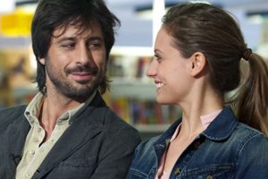 Hugo Silva y Michelle Jenner tendrán como compañeros de reparto a Verónica Forqué, Óscar Ladoire y Ernesto Sevilla en la comedia "Tenemos que hablar"