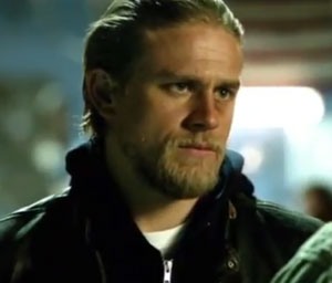 La Mesa Redonda va cuadrando: Charlie Hunnam podría ser el rey Arturo