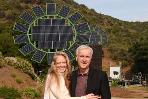 James Cameron regala a su esposa flores... ¡que producen energía renovable! James Cameron regala a su esposa flores... ¡que producen energía renovable!