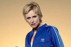 Jane Lynch, de entrenadora de "Glee" a ángel de la guarda