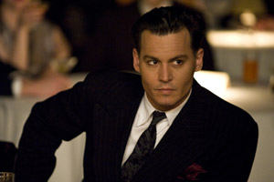 Johnny Depp, padre secuestrado por los extraterrestres