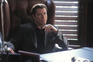 John Travolta arropa como villano el debut en la realización de Jackie Earle Haley