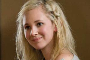 Juno Temple, asistente musical