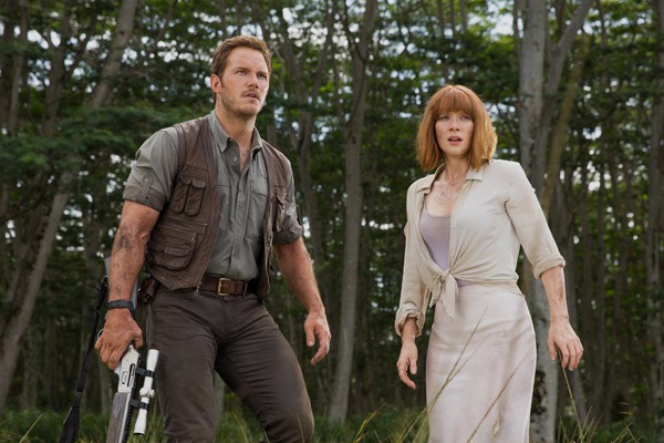 Los dinosaurios de "Jurassic World" se lo comen todo