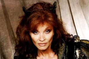 Kate O'Mara, hermana de Joan Collins en "Dinastía"
