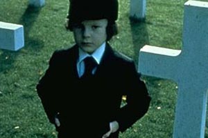 Un productor de "The Walking Dead" prepara "Damien", serie televisiva secuela de "La profecía"