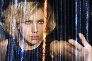 Scarlett Johansson se luce con "Lucy"