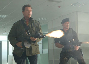 Los mercenarios Stallone y Schwarzenegger combaten contra Hamas