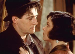 Gabriel Byrne, en apoyo de David Tennant en un film sobre el LSD
