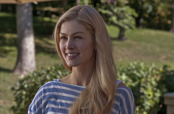 La "perdida" Rosamund Pike regresa al thriller emparejada con el "Mad Man" Jon Hamm