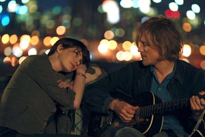 Anne Hathaway asegura que el matrimonio la ha cambiado