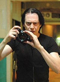 Steve Buscemi se sumerge en "Delirious"