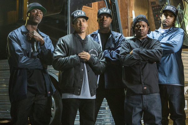 "Straight Outta Compton" mola aunque pases del rap, tronco