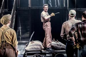 Una compañía teatral británica llevará a escena el guión "The Hook", de Arthur Miller