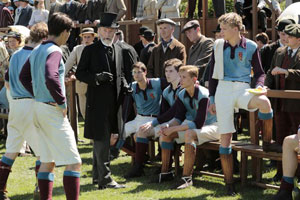 Una FIFA rodeada de escándalos mete gol en propia puerta con una película a mayor gloria suya