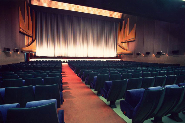 El cine Palafox de Madrid no cierra, inicia una nueva etapa