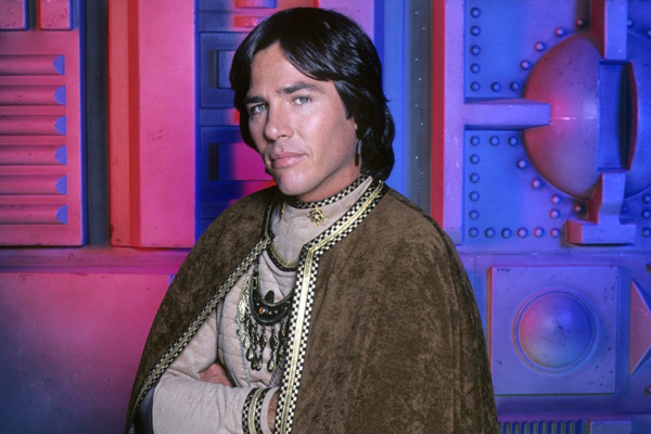 Adiós a Richard Hatch, el capitán Apolo, en “Galactica”