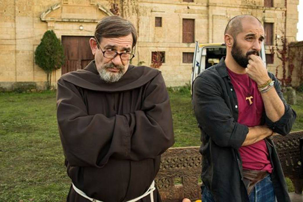 Karra Elejalde y los monjes futboleros