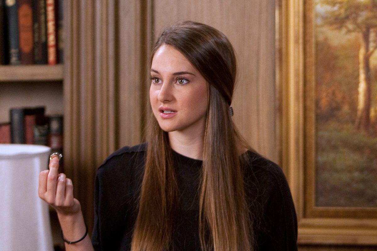 Shaileney Woodley, ama de casa aburrida en thiller erótico de alto voltaje