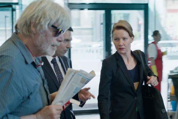 “Toni Erdmann” deja sin reconocimiento a Pedro Almodóvar en los Premios del Cine Europeo
