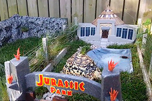 Loui, una tortuga, tiene su propio “Parque Jurásico”