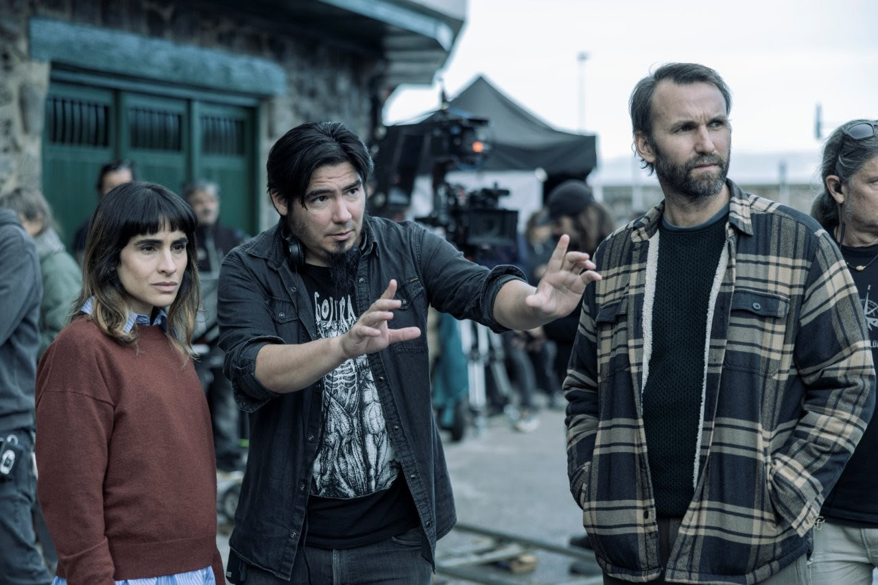 El director de "Errementari", "Irati" y "Gaua" se adentra en el presente 