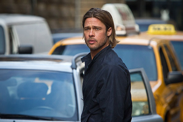 Brad Pitt corteja a David Fincher para dirigir la secuela de “Guerra Mundial Z”