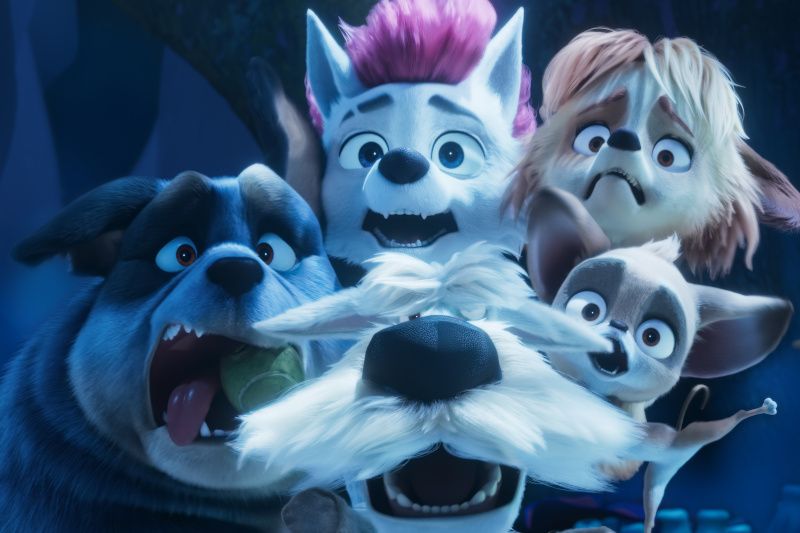 200% Wolf: Pequeño gran lobo foto crítica.