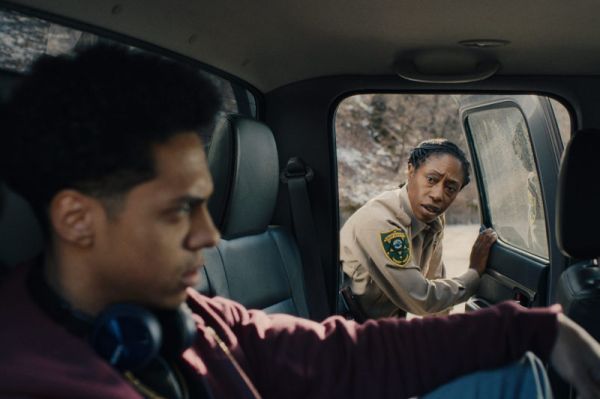 Asalto a la comisaría (Jericho Ridge) foto crítica.