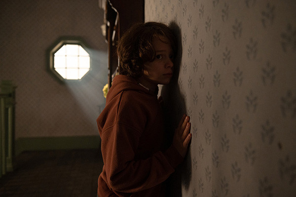 No tengas miedo (Cobweb) foto crítica.