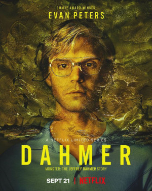 Dahmer-Monstruo: La historia de Jeffrey Dahmer (2022)