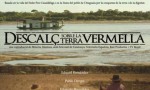 Descalzo sobre la tierra roja