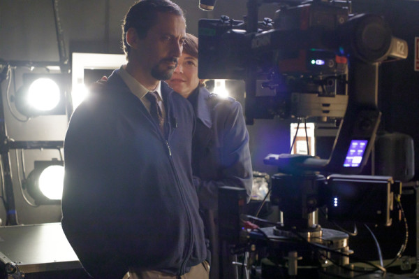 No mires a los ojos foto crítica.