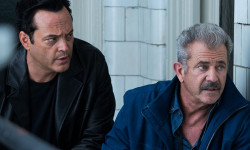 Al otro lado de la ley