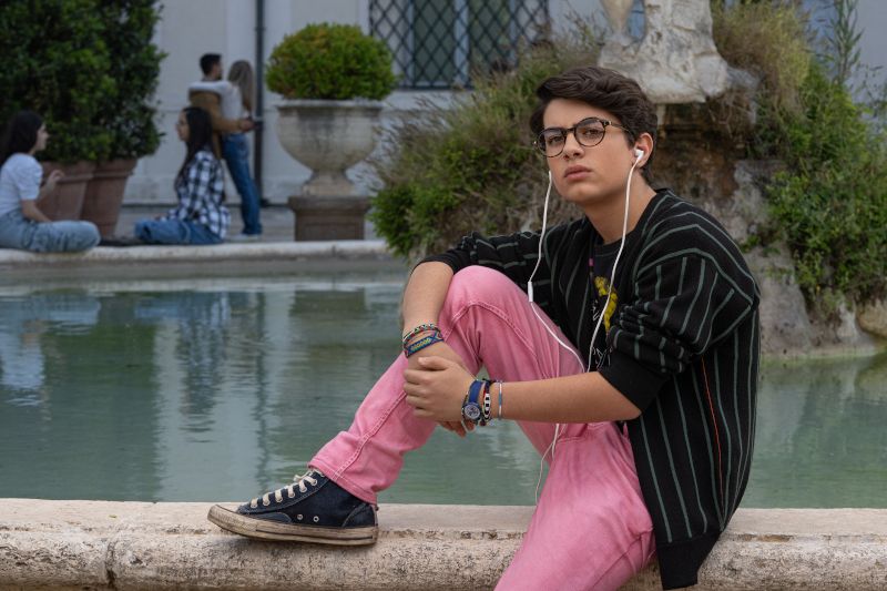 El chico de los pantalones rosas foto crítica.