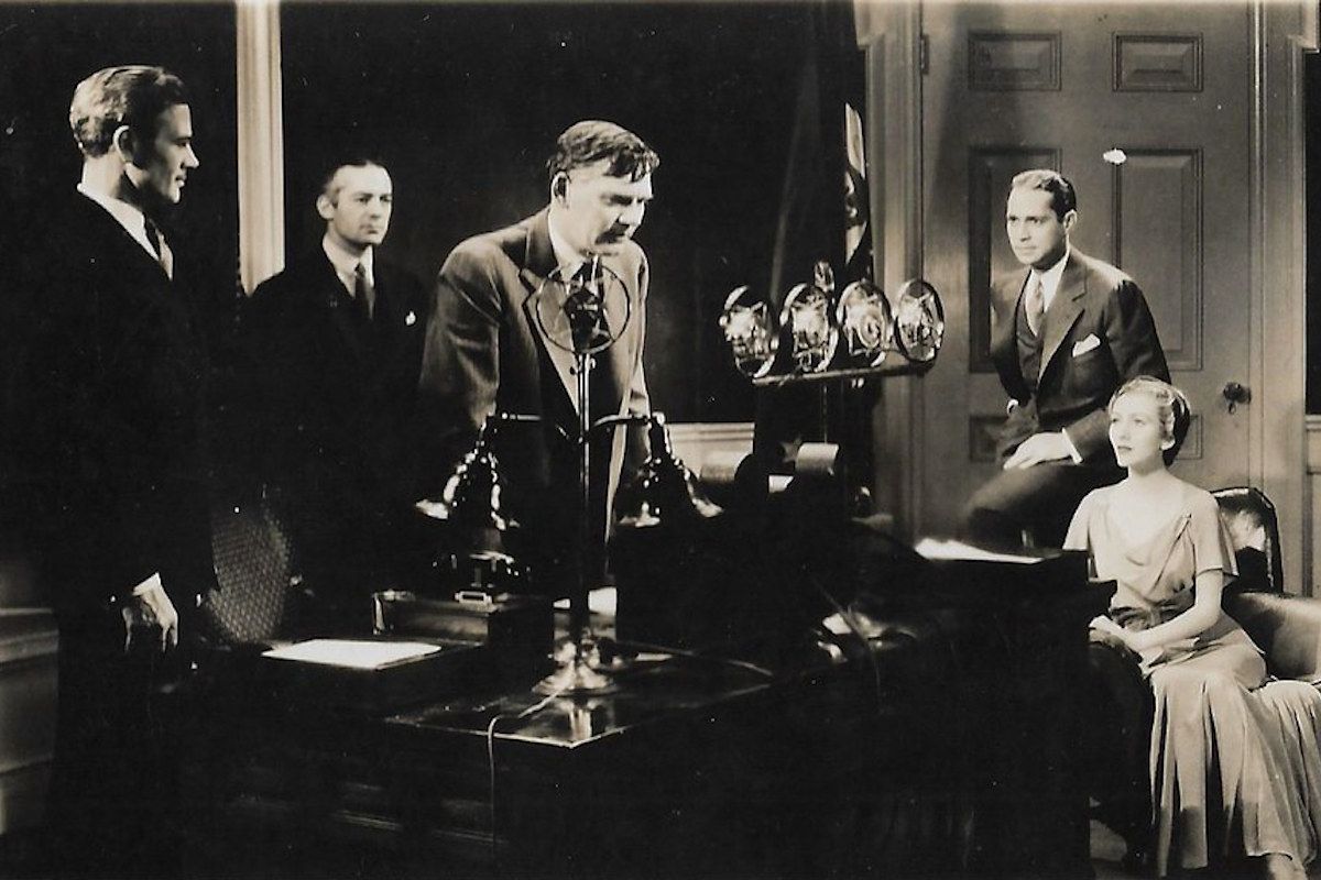 El despertar de una nación foto crítica.