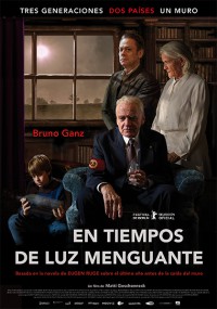 En tiempos de luz menguante (2017)
