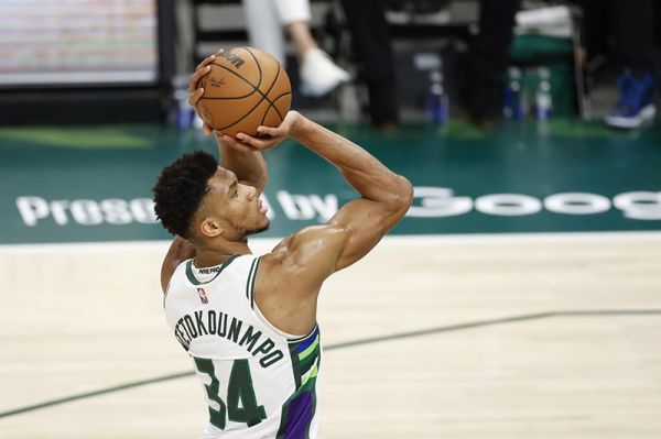 Giannis: Camino a la grandeza foto crítica.